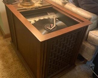Sliding top Magnavox record player/radio end table. Matching table is for record storage!