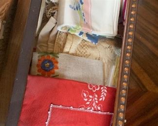 Vintage table linen and placemats