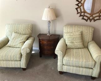 nice pair of living room chairs and table