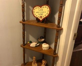 Two cats, two ducks, two trolls and a flat heart