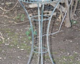 Wire Plantstand 