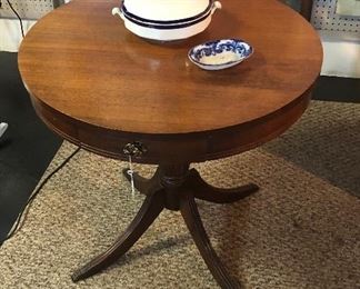Antique Duncan Phyfe Mahogany Round Table 