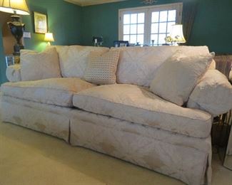 ELEGANT LIVING ROOM SOFA  (7' and in great shape!)