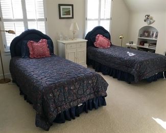Two twin beds, bedding, Lexington nightstand, misc. lamps