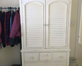 Lexington armoire