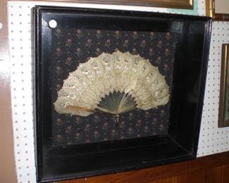 Kulit Shadow poppet hand painted buffalo vellum and carved horn folding fan in deep shadow box c.1870