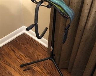 Guitar stand