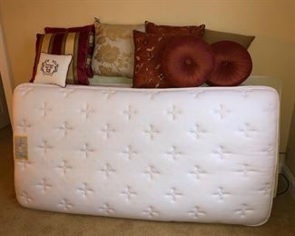 Twin mattress set and decorative pillows