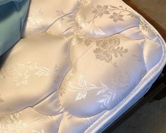 Queen mattress set