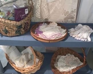 Vintage Hankies & Linens!