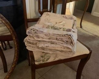 Antique Upholstered Seat Chair!