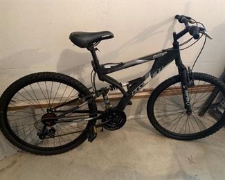 Hyper HVOC FS Aluminum Men's 26" Mountain Bike!