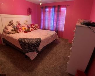 Lang Furniture Bedroom Set