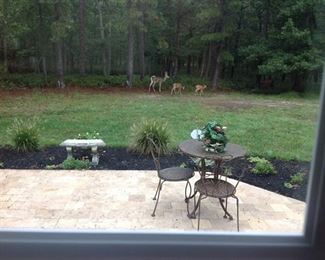Decorator lawn table & 2 chairs - concrete decorative lawn bench