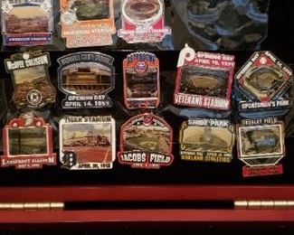 Major league baseball pins