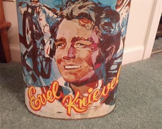 **CLASSIC*** METAL EVEL KNIEVEL TRASH CAN