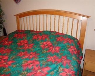 queen bed,