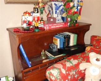 bookcase/books