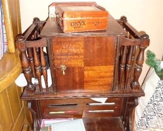 magazine rack/vintage piece