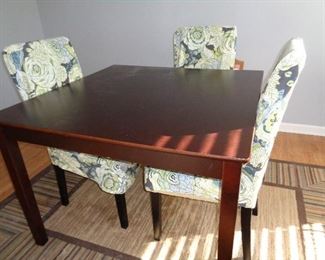 small dining table w/3 chairs