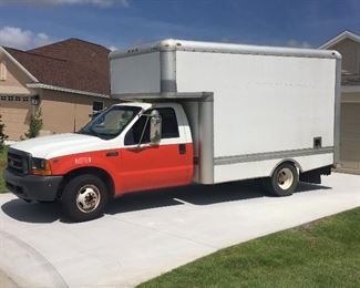  99 Ford V 10 🙃240,000 miles 