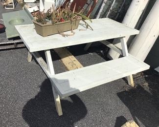  Aluminum picnic table 