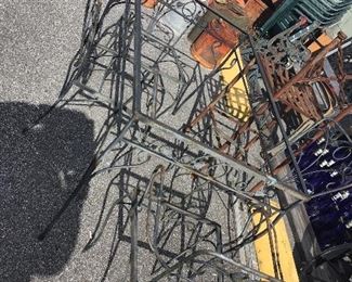  Iron table and chairs 