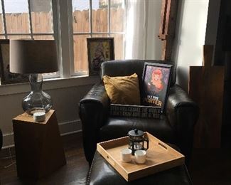 This Natuzzi chair and ottoman will look great in any room in your home!