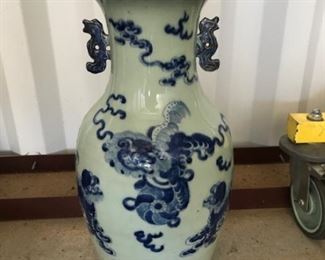 Chinese blue & white vase