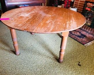 Heavy round dining table