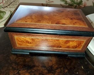 Reuge Music Box