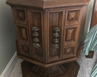 Vintage End table with storage