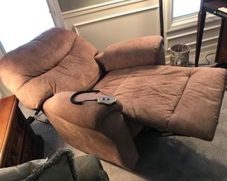 Power Recliner by Best Chairs