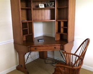 Sligh corner desk