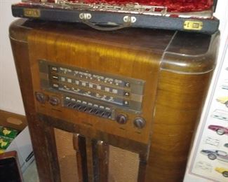 RCA Victor antique radio