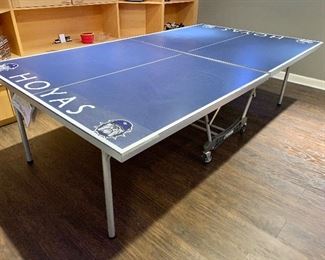 Hoyas ping pong table