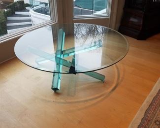 Great glass coffee table 
