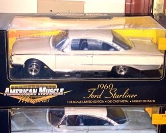 American Muscle  - 1960 Ford Starliner  - Scale 1:18