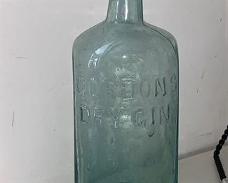 Vtg Gordons Dry Gin bottle 