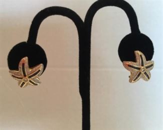 Pair of earrings - 14kt yellow gold with diamonds and sapphires - starfish