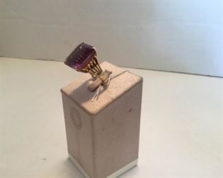 Ring 14kt yellow gold square large amethyst