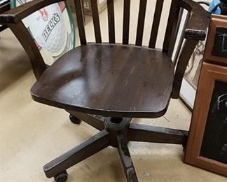 Ikea Old School style banker juror arm chair on wheels 