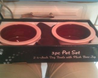 New Metro Pet 3 pc. Pet Set 2 Pink & Brown Ceramic Bowls With Plush Squeeky Bone