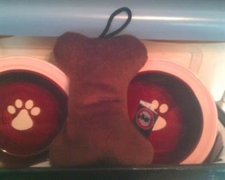 New Metro Pet 3 pc. Pet Set 2 Pink & Brown Ceramic Bowls With Plush Squeeky Bone