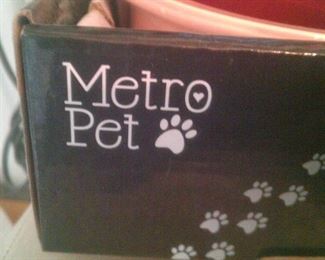 New Metro Pet 3 pc. Pet Set 2 Pink & Brown Ceramic Bowls With Plush Squeeky Bone