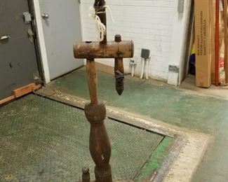 Antique Wood Spinning Wheel Approx 39"W