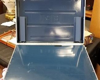 EPT 24"W Portable Polling Booth (no Legs)