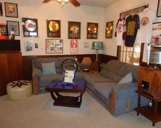 Recliner Sofa with Corner Table