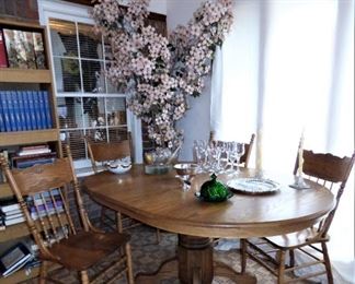 Oak Table with 4 chairs
