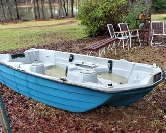 Bass Hound 10.2 boat w/ 2 seats (not pictured)